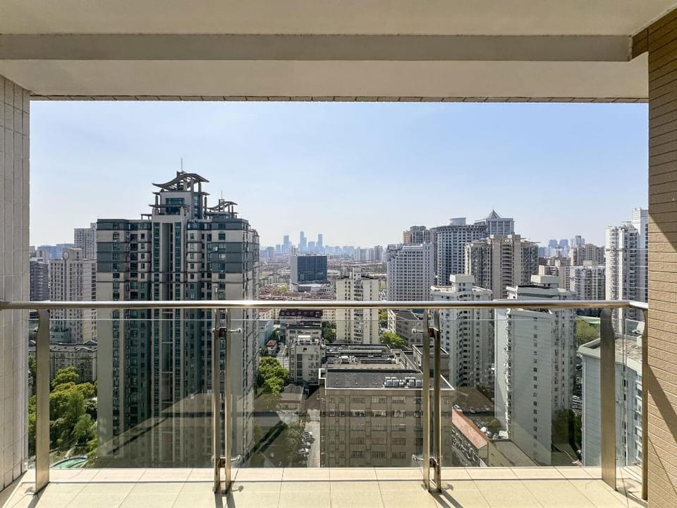 Tyms 2BR 1BA Apt NearCBD SJTU Line1 9 11 Vacation rental in Shanghai