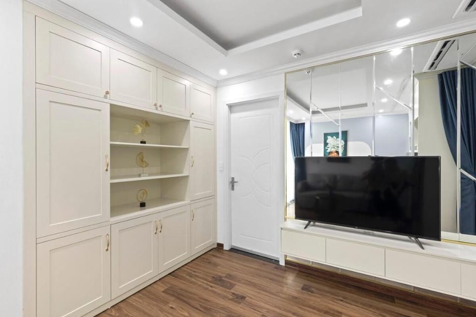 Stylist 2BR Fully Furnished near Westlake Apartment in Laos