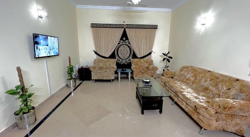 Step Inn Guest House Bed and Breakfast in Islamabad