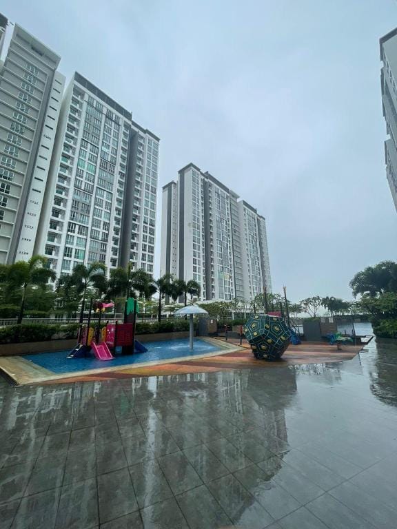 Meridin Bayvue - 3BR - 6 Pax - Near MMHE Apartment in Johor