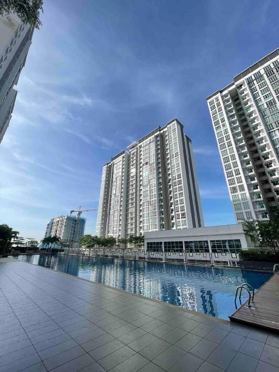 Meridin Bayvue - 3BR - 6 Pax - Near MMHE Apartment in Johor