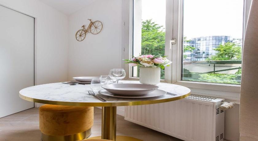Superb studio - 2P - Beaugrenelle  Tour Eiffel Apartment in Paris