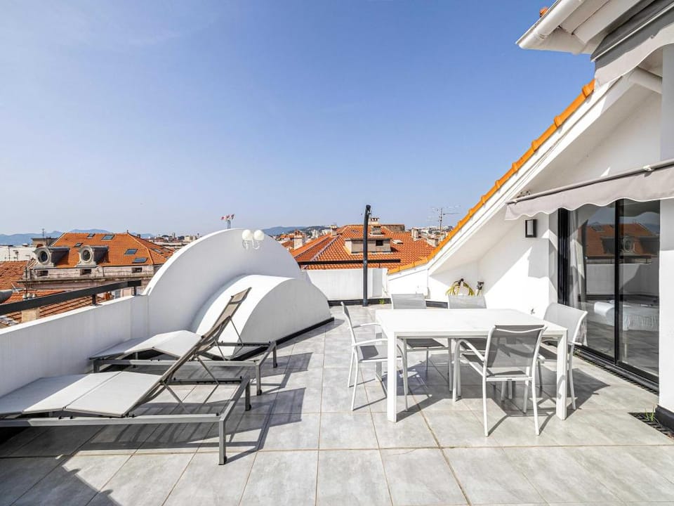 Luxury Penthouse 120mA in the heart of Cannes Apartment in Cannes