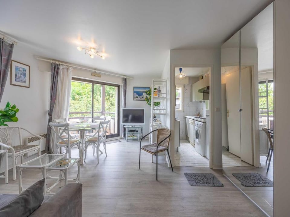 Cosy apt with parking  balcony - 4P - Deauville Hotel in Deauville