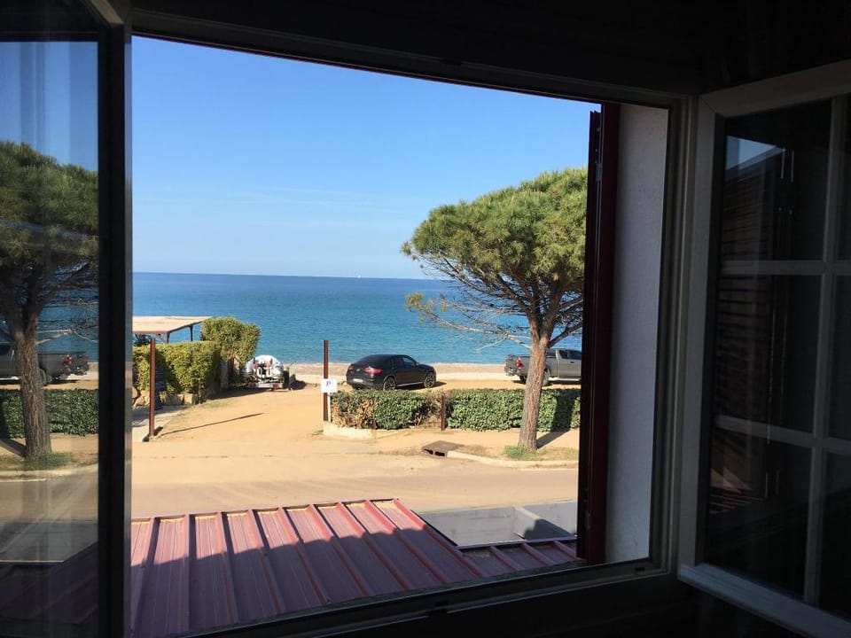 A Rossa Location Apartment in Sari-Solenzara