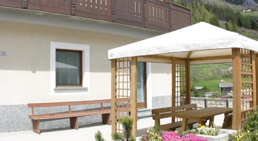 Casa Martinelli Holiday Home Apartment in Canton of Grisons