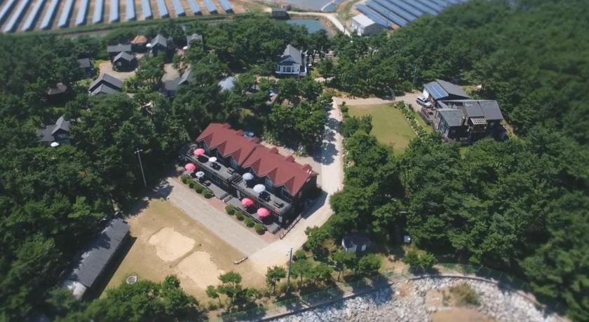 Deureuni Ocean Resort Bed and Breakfast in South Korea