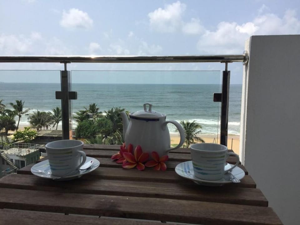 SEA VIEW sanctuary Mount Lavinia Apartment in Dehiwala-Mount Lavinia