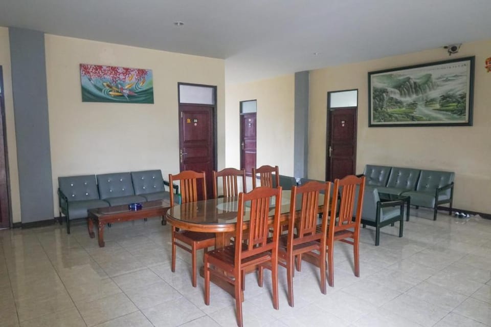 Surya Abadi Guest House Syariah Hotel in Indonesia