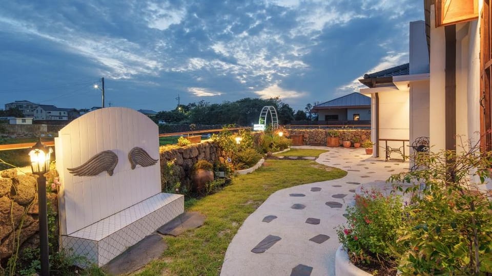 Jeju Proud Jacuzzi Dokche Pension Bed and Breakfast in South Korea