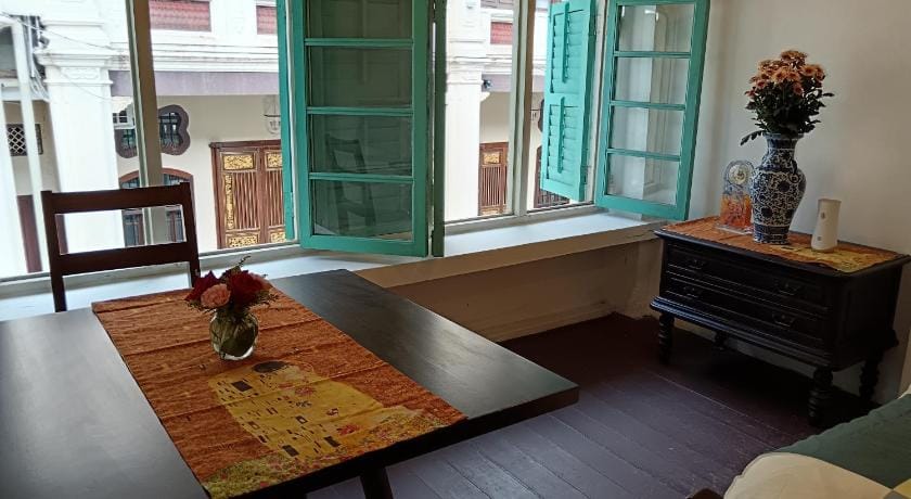 The Georgetown Green Gates Vacation rental in George Town