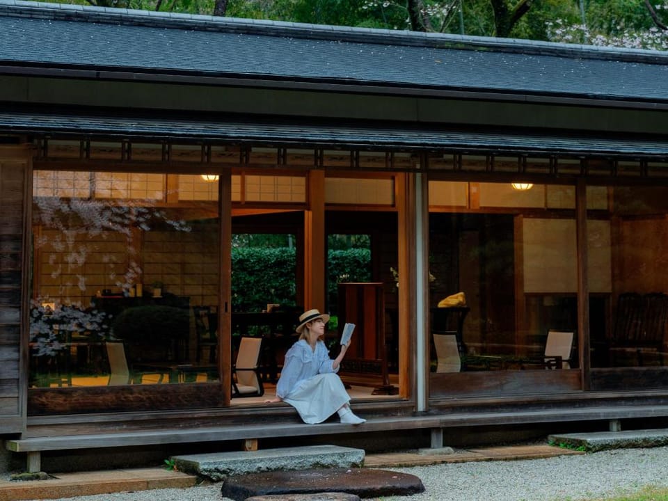Oukai Villa Izumi Hotel in Osaka Prefecture