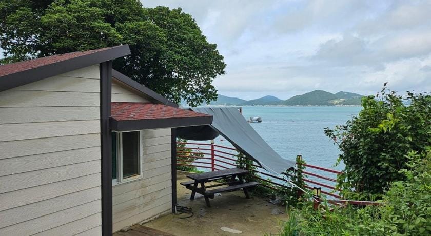 Geumodo Joy Joy Pension Bed and Breakfast in South Korea