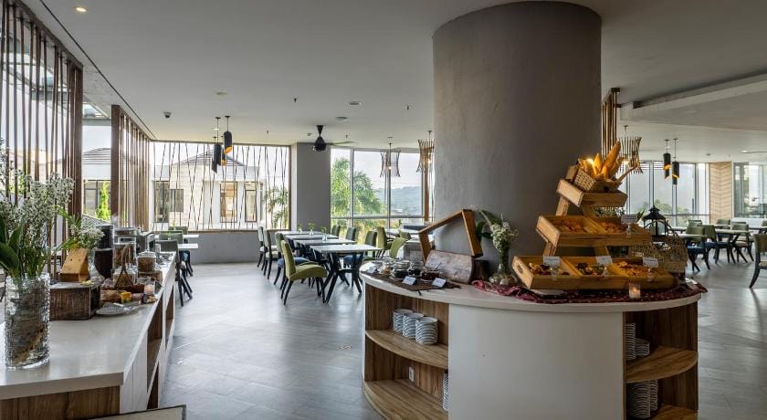 NEMURU GRAND BHUVANA CIAWI Hotel in West Java