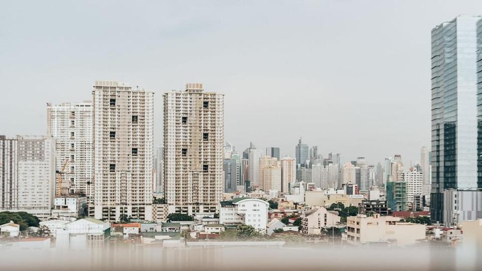 SMDC Coast walking distance PICC-Balcony City View Apartment in Pasay