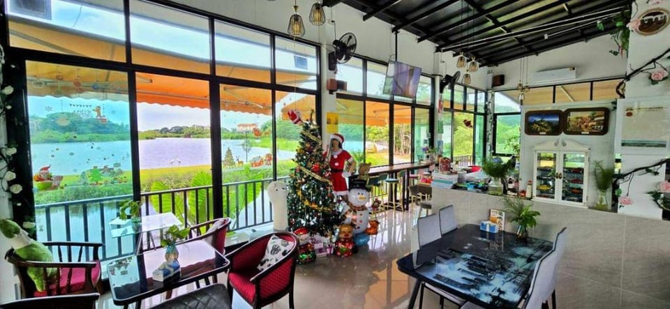 Tiny Island Lake Lodge Vacation rental in Bangkok