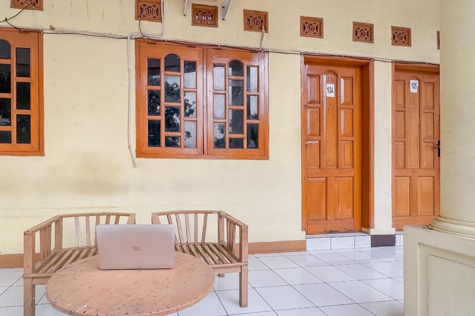RedDoorz @ Kuning GH Jatinangor Hotel in West Java