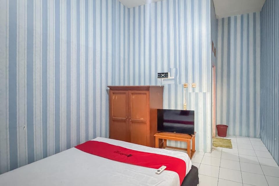 RedDoorz @ Kuning GH Jatinangor Hotel in West Java