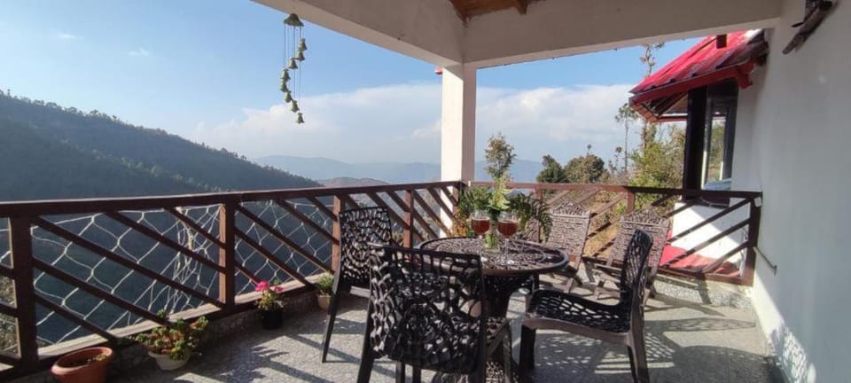 Katie's Abode, Hartola Vacation rental in Uttarakhand
