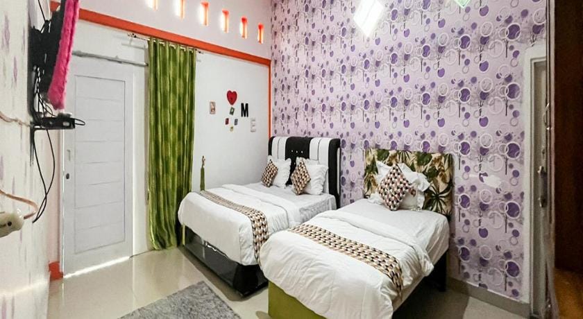 OYO 92079 Anaqi Homestay Syariah Hotel in Indonesia