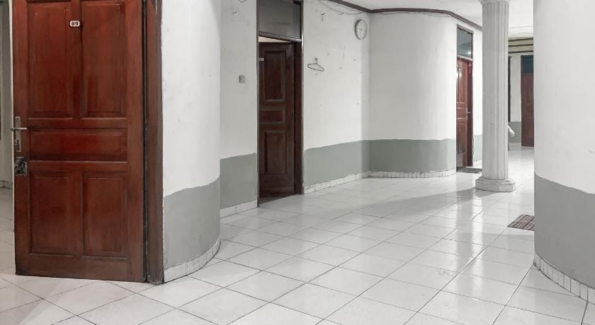 SPOT ON 92453 Wisma Galaxy Hotel in West Java