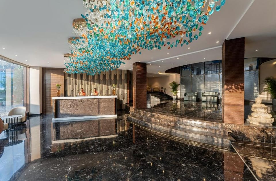 Clarks Inn Suites Hyderabad, Near Shamshabad Airport Hotel in Telangana
