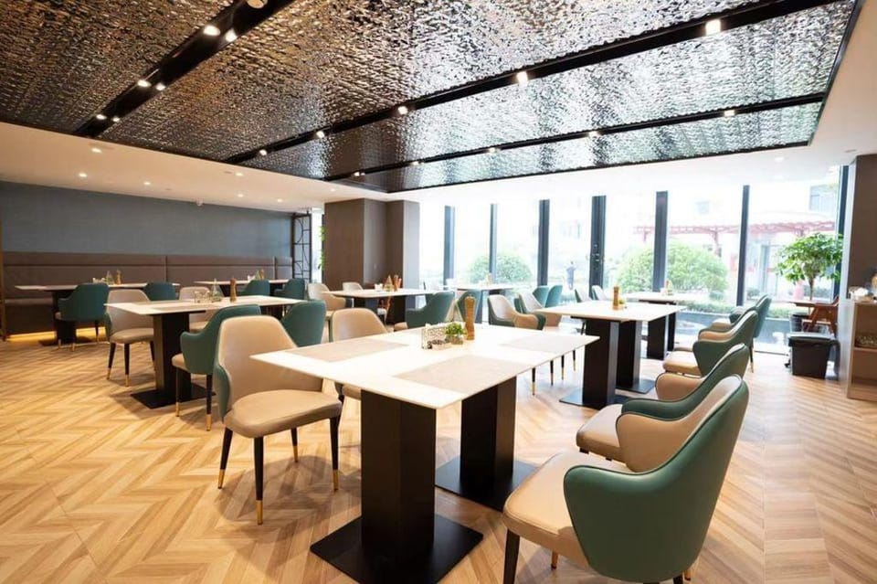 THUNDEROBOT Esports Hotel CBD Branch Hotel in Qingdao