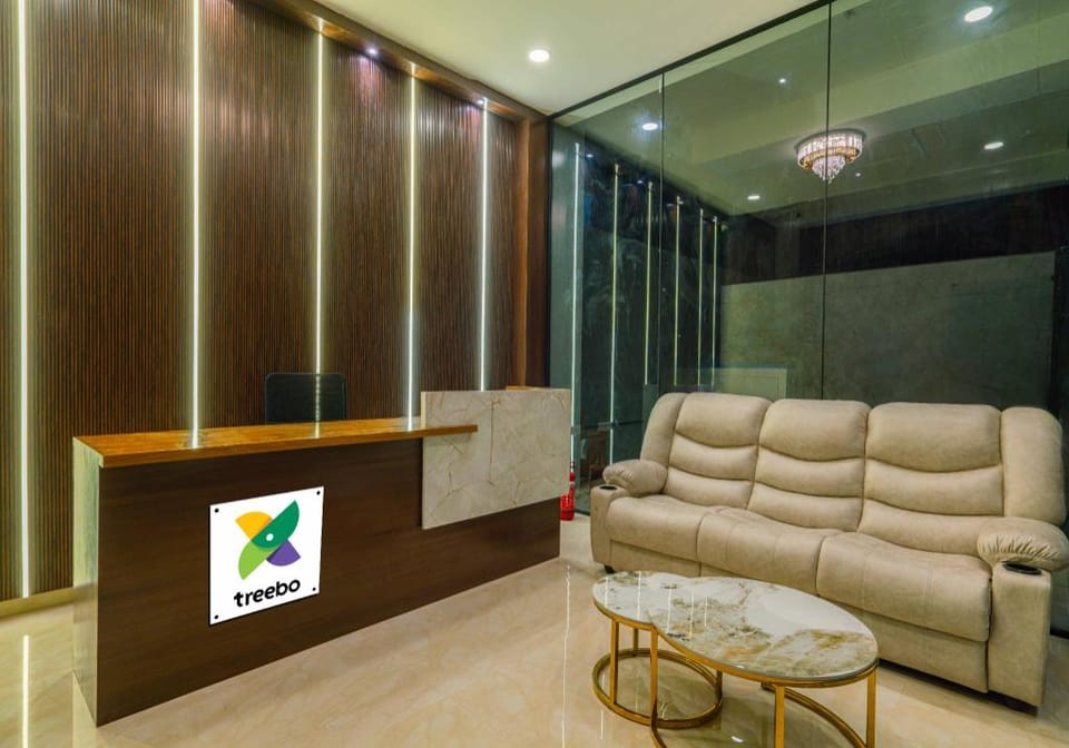 Treebo The Living Tree Khairtabad Hotel in Hyderabad