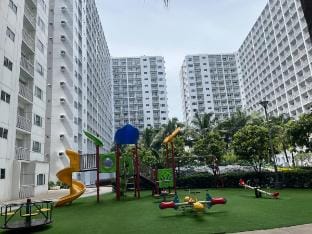 Cheap SHORE Family Suite 2 Beds WiFi Netflix near MOA 844 Apartment in Pasay