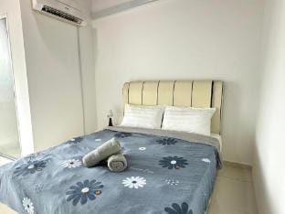 Fabulous 2BR A/port Suite# Straits Intl# Msg Chair Vacation rental in Bayan Lepas