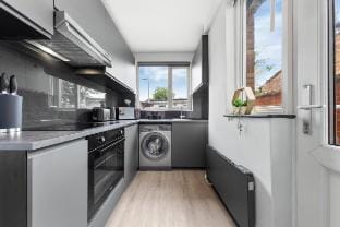 Mini Royale' - 1BDR - Parking Vacation rental in London