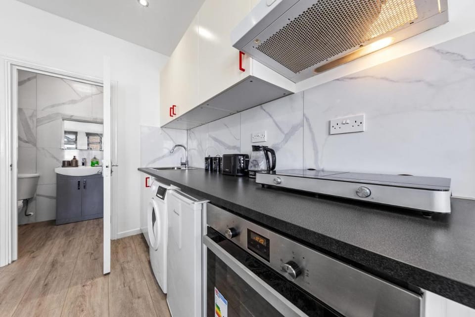 Comfy 1BDR / Parking / close to LDN Apartment in Edgware