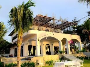 Amanda villa - In Front Is The Sea Villa in Phan Thiet