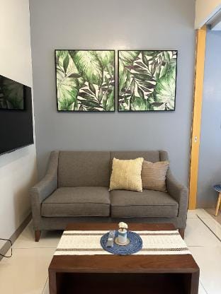 Executive Suite in Uptown BGC Apartment in Makati