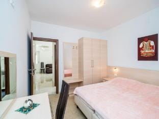 Villa Samba- Premium One-Bedroom Apartment with Balcony and Sea View Apartment in Plat