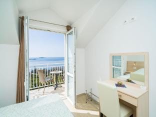 Villa Samba - Superior One-Bedroom Apartment with Balcony and Sea View Apartment in Plat