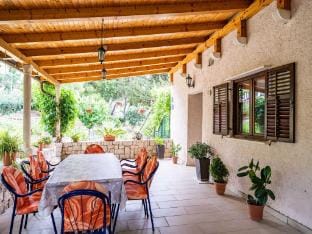 Apartment  Rooms Papa - Superior Double or Twin Room with Balcony and Partial Sea View Soba 1 Apartment in Srebreno