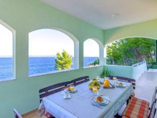 Seafront Holiday Home Marija-Three Bedroom Holiday Home with Sea View Vacation rental in Dubrovnik-Neretva County