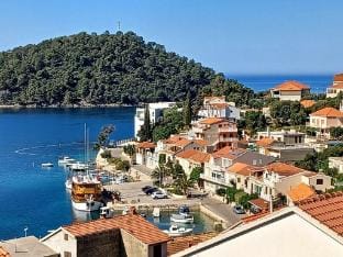 Berties Lodge - Four Bedroom ApartmentA4 Apartment in Dubrovnik-Neretva County