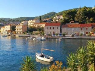 Berties Lodge - Comfort One Bedroom Apartment with Balcony and Sea ViewA3 Apartment in Dubrovnik-Neretva County