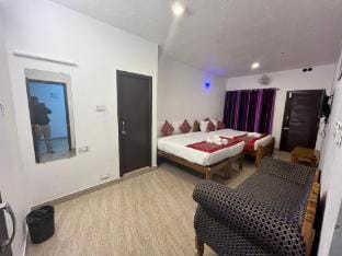 Banyan Three(Executive Triple Room) Apartment in Tamil Nadu