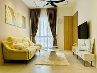 The Muji Glen 3R2B | 6pax @YPM112 Apartment in Kuching