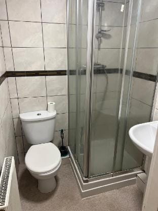 Newly renovated, en-suite room near by Amenities Vacation rental in Borough of Barnsley