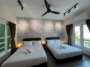 Karpal Singh Drive|Seaside|Georgetown|4R3B3P|15pax Vacation rental in George Town