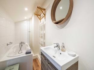 Charming apartment heart of Suquet Apartment in Cannes