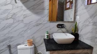 Castle Inn,2 BHK Unit (D),Mussoorie Road,Dehradun Vacation rental in Dehradun
