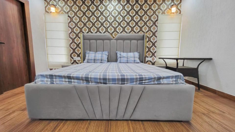 VacationBuddy Elysian Farm with Pool @ Noida Villa in Noida