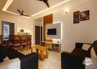 Fully furnished A/C 2BHK Flats Apartment in Kerala