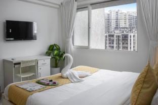 Stuning 2 Bed apartment - Malad / Goregaon East Apartment in Mumbai