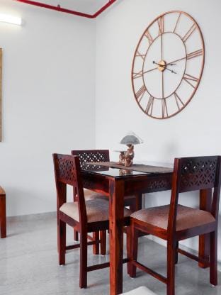Exquisite Place for Families - 2 BHK upto 6 guest Apartment in Mumbai